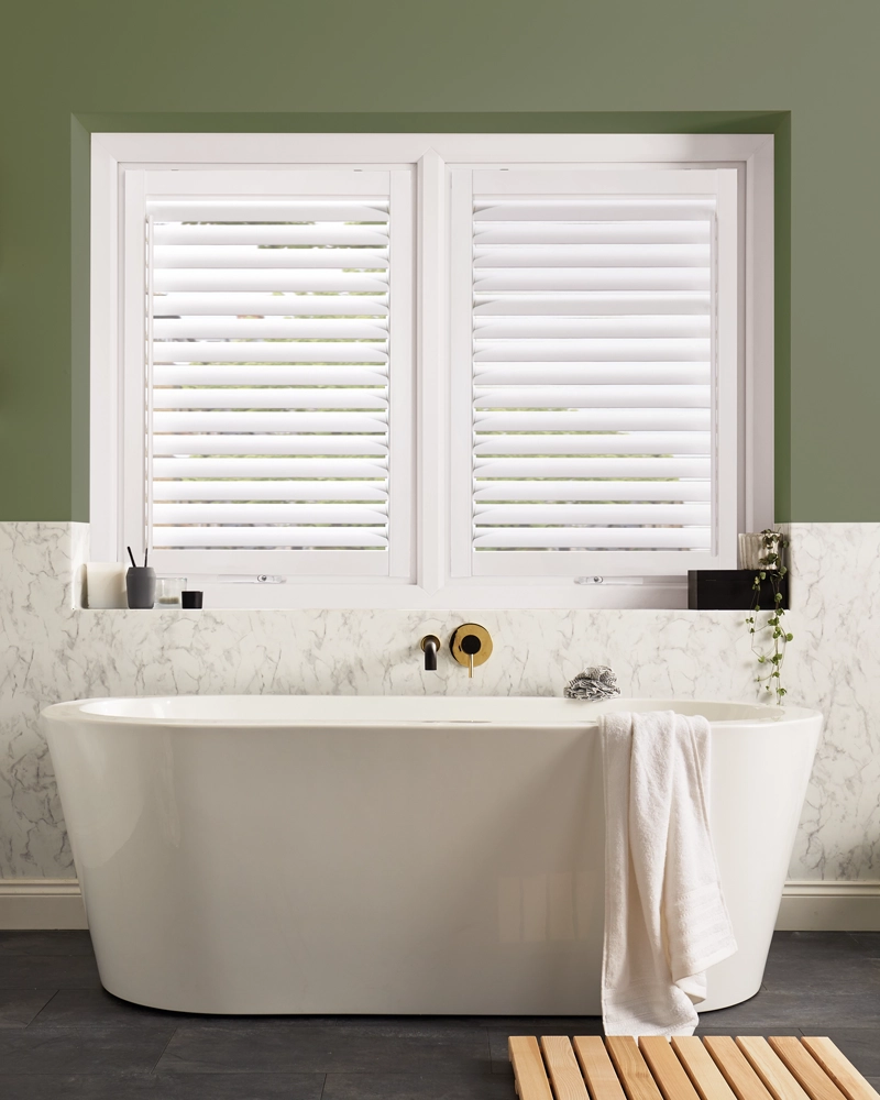 Luxfit Shutters Lite Cotton White Bath
