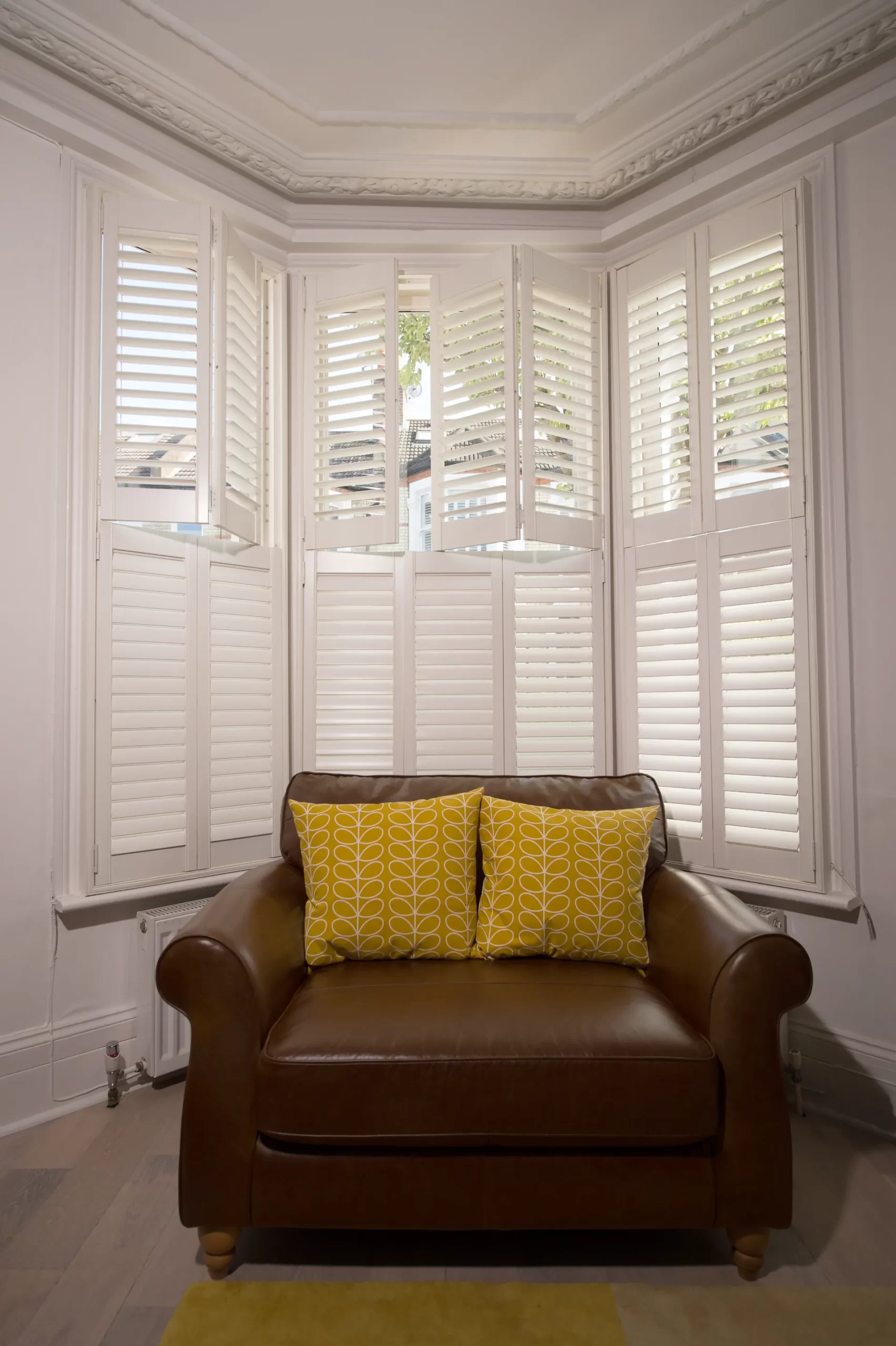 tracked-bifold-white-plantation-shutters-25-scaled